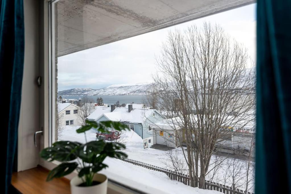 Modern Apartment In The Center Of The Island Tromso Exterior photo